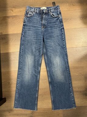 Zara Wide-Leg High Waisted Jeans